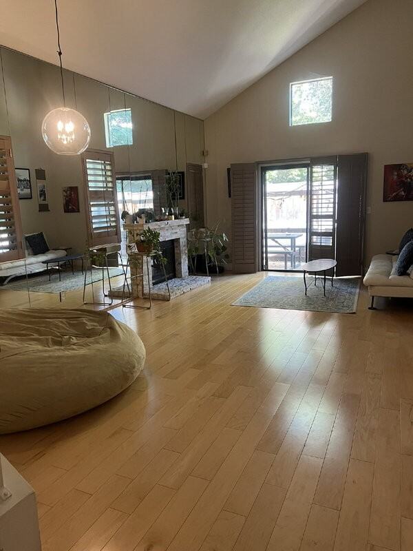 2142 University Park Dr - Photo 3 of 27