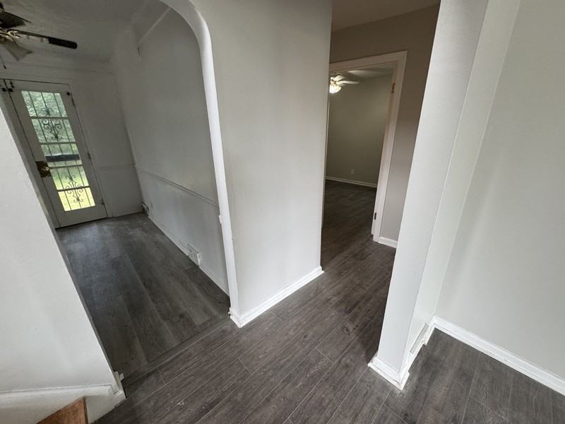 18801 Invermere Ave - Photo 5 of 31