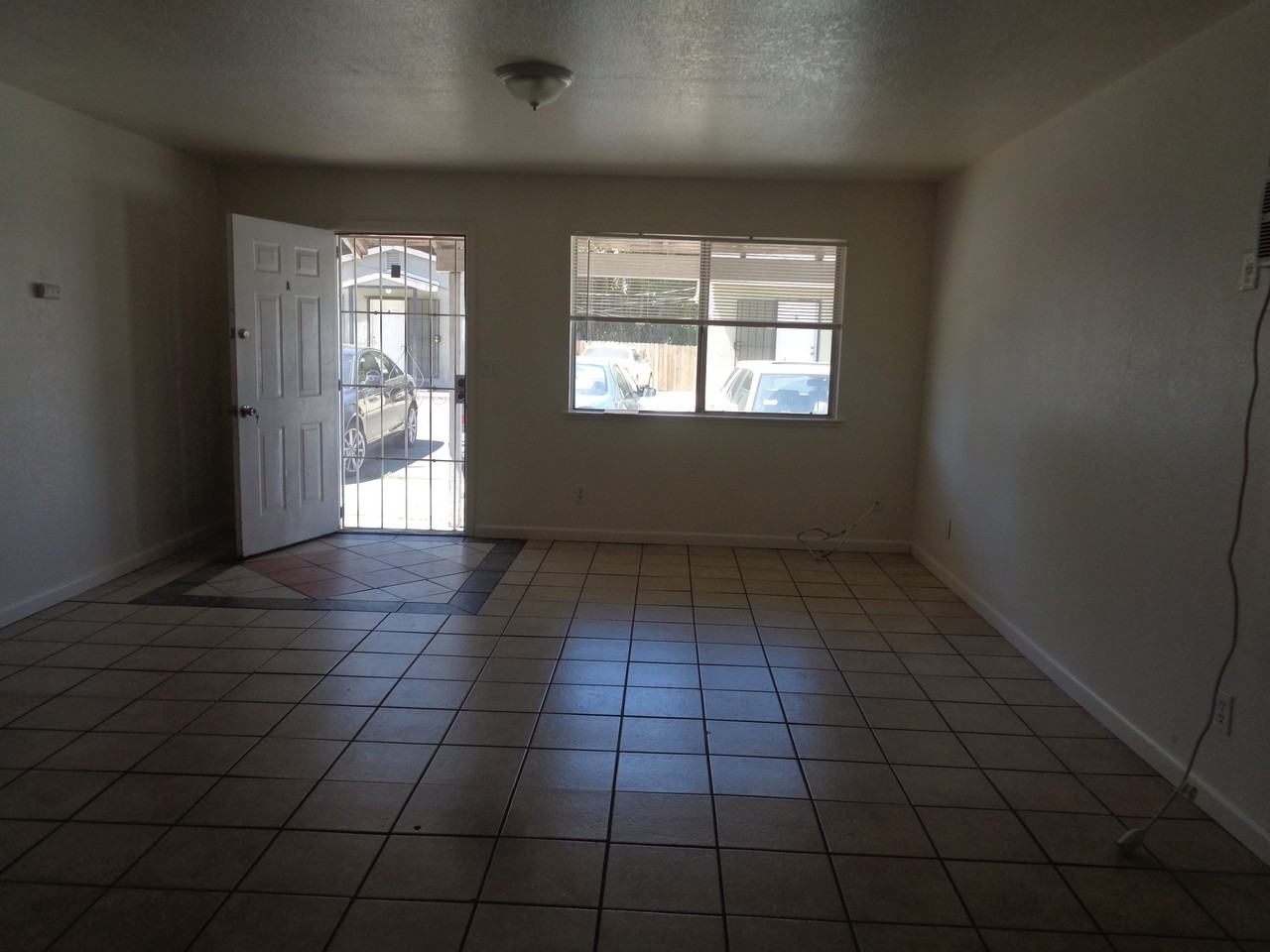 1115 Holly Avenue #A - Photo 5 of 12