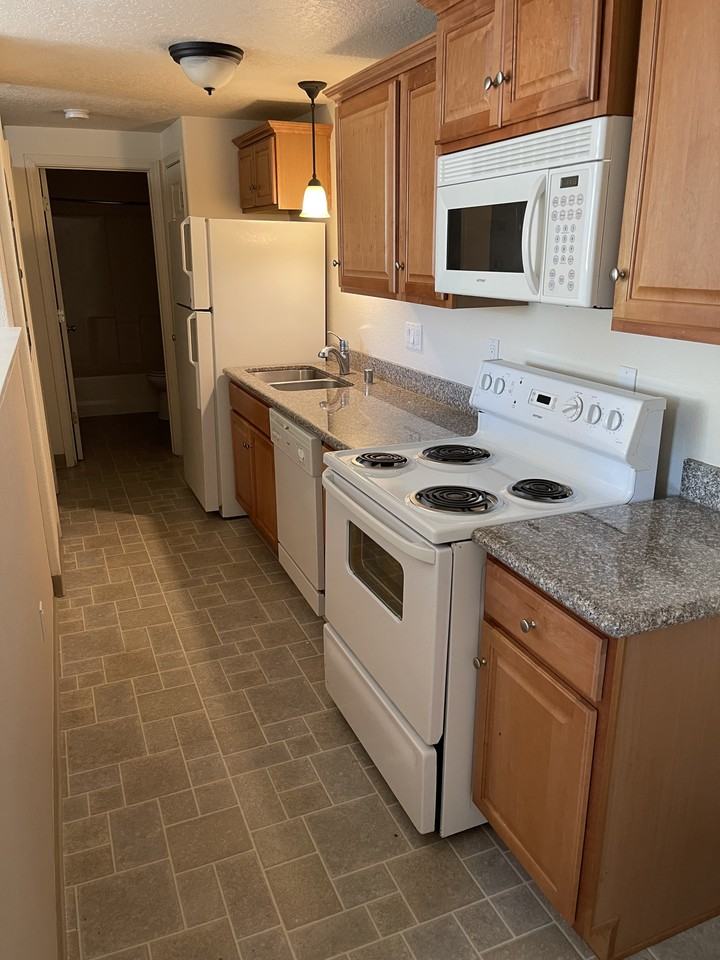 1203 Cowlitz Way ##19 - Photo 3 of 6