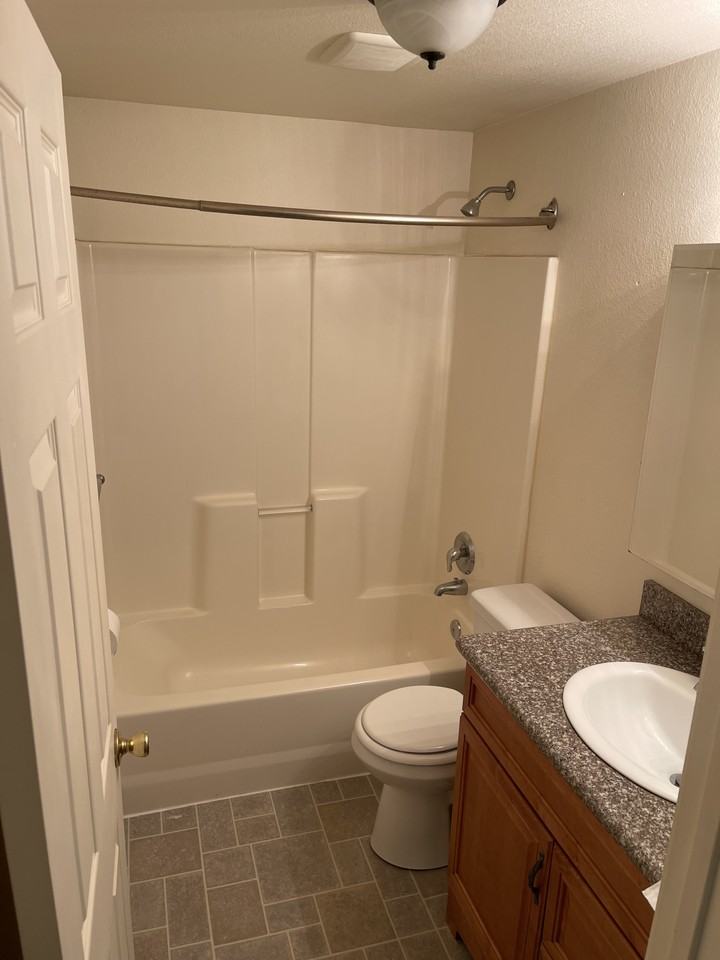 1203 Cowlitz Way ##19 - Photo 5 of 6