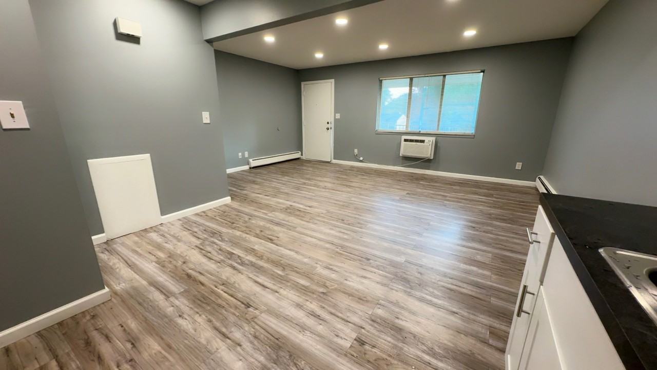 269 Dickinson Street - Photo 2 of 9