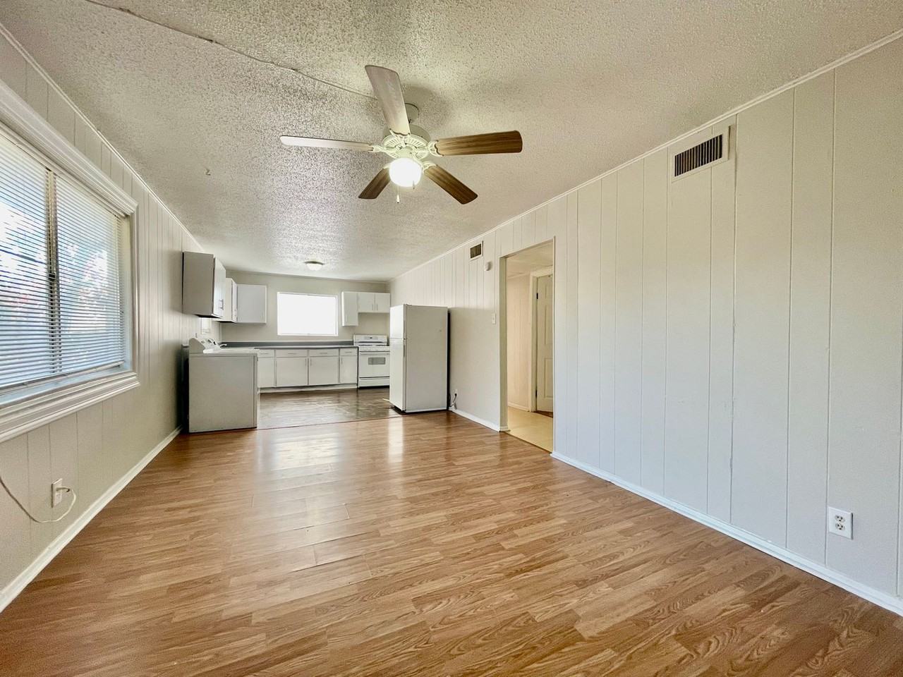 1120 Advance Street - Photo 2 of 6