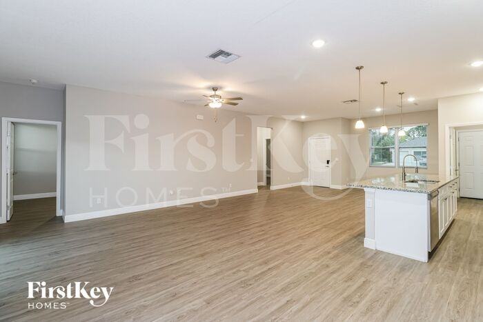 227 Hilliard Rd Nw - Photo 2 of 16