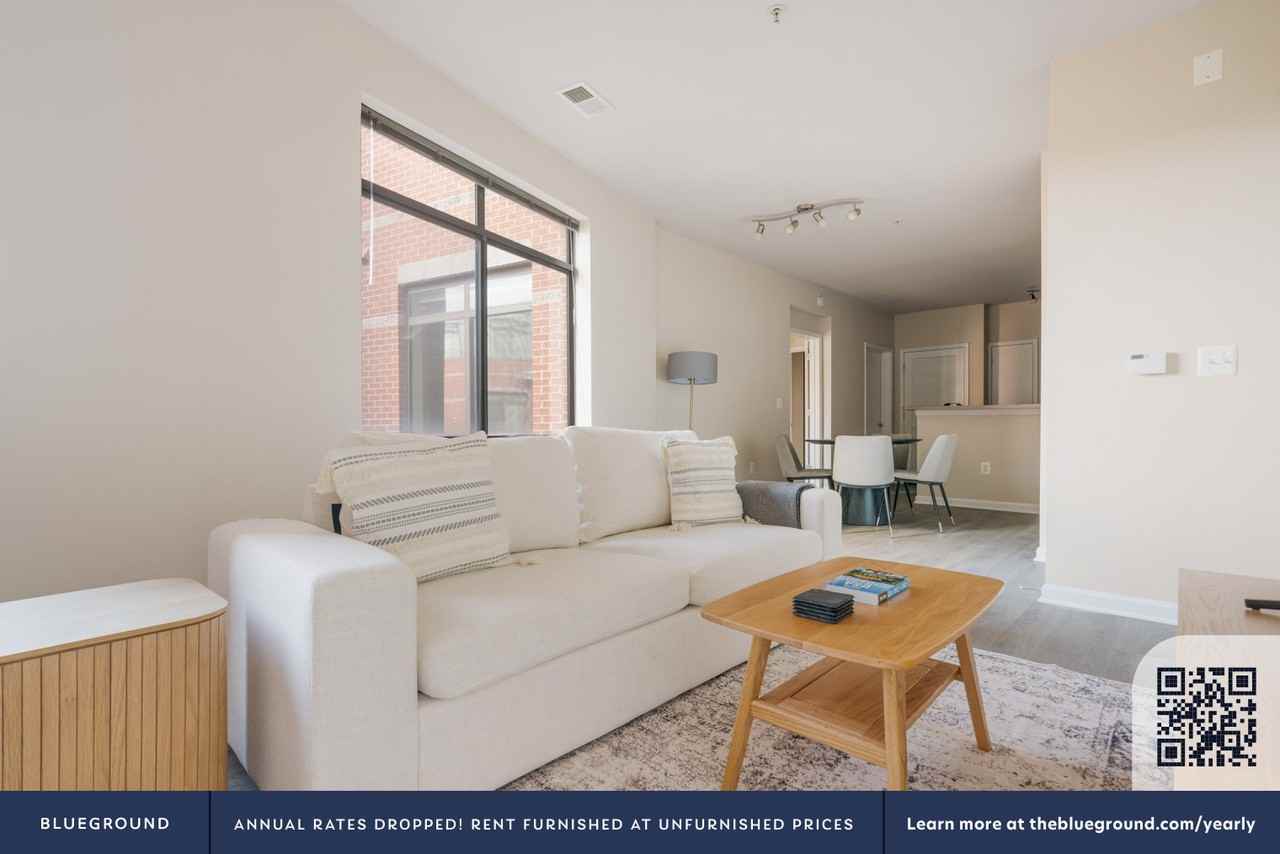 305 10th Street South - Photo 4 of 39