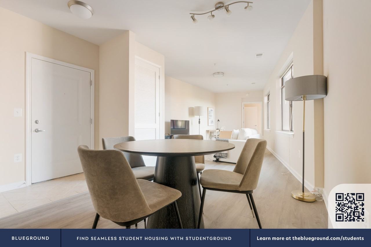 305 10th Street South - Photo 7 of 39