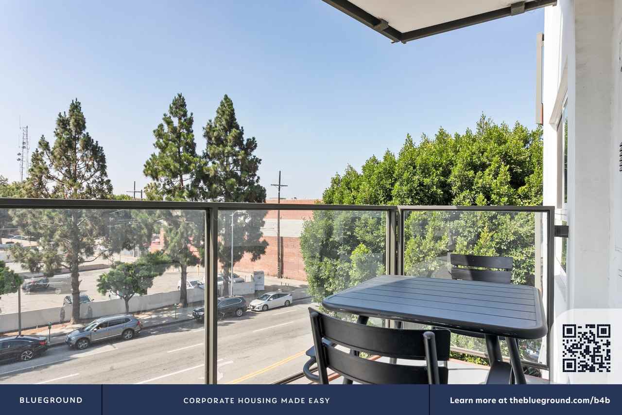 1539 Purdue Ave #1373 - Photo 6 of 39