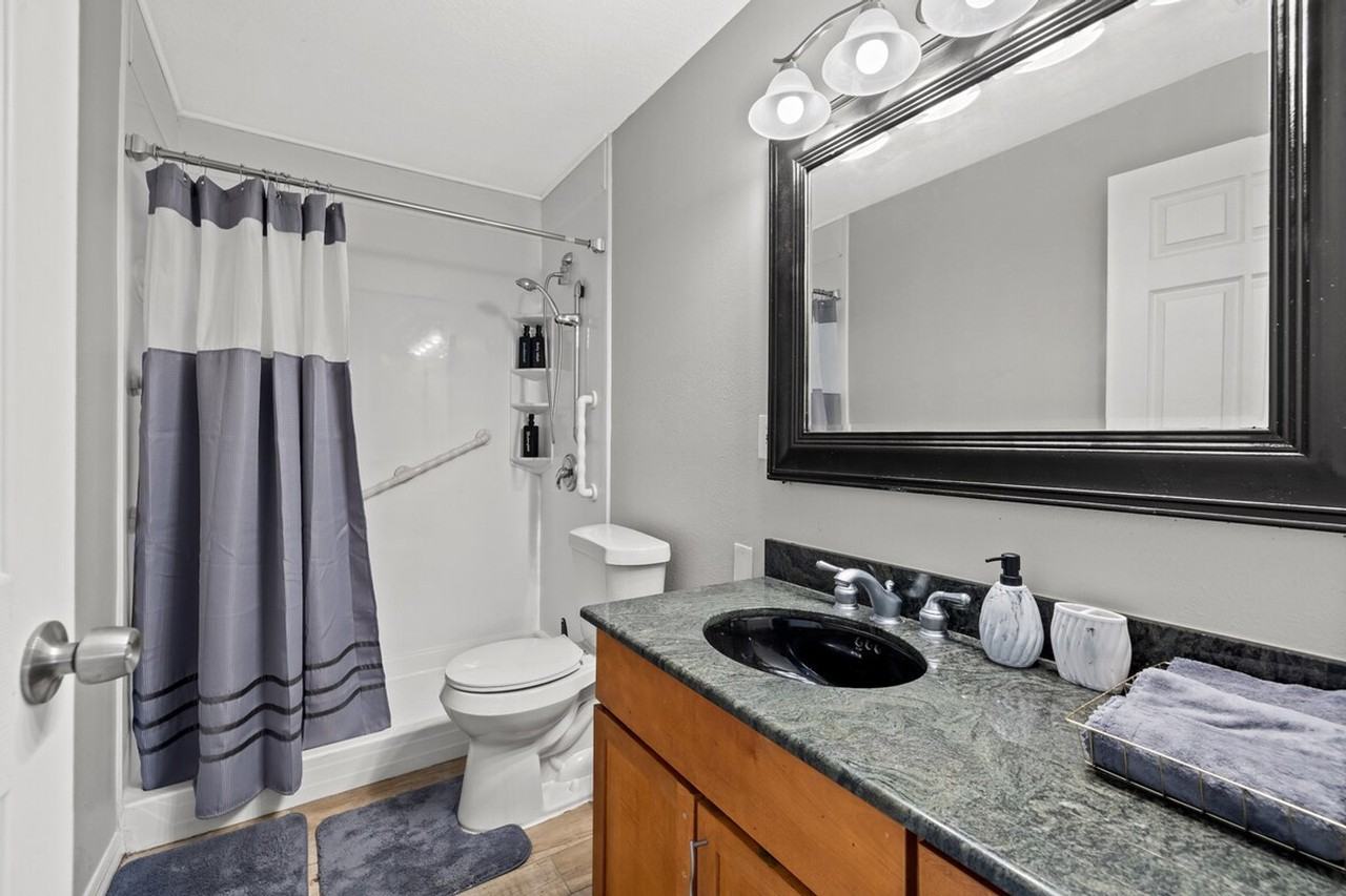 5805 N 43rd St #1244333P - Photo 5 of 16