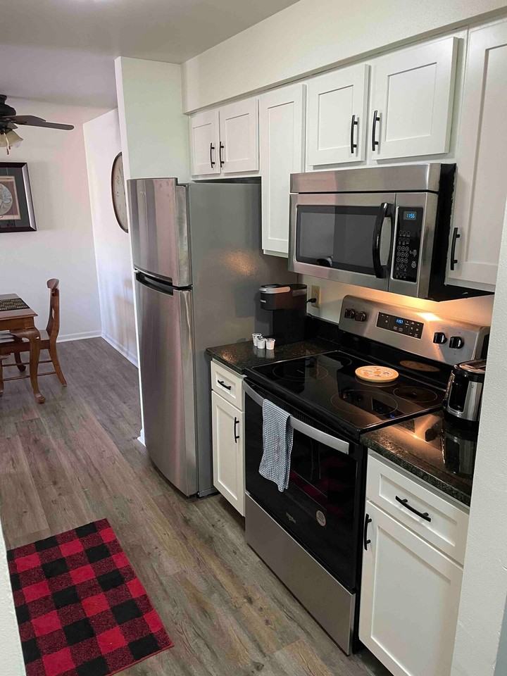 1717 Congress Ave #1253100P - Photo 2 of 6