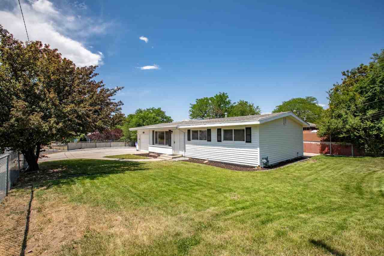 9949 S Sego Lily Dr #1253730P - Photo 4 of 32