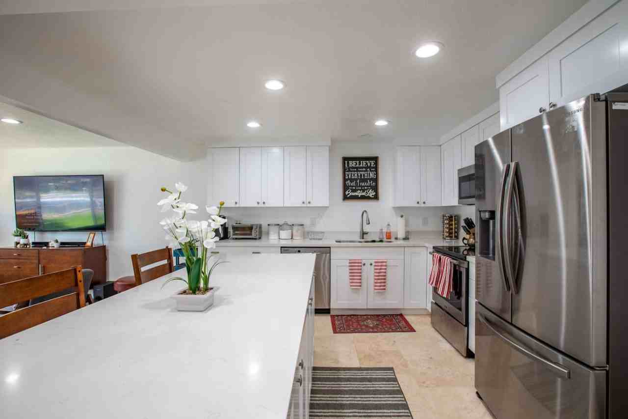 9949 S Sego Lily Dr #1253730P - Photo 6 of 32