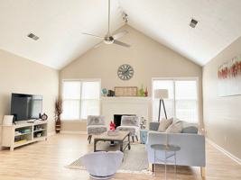 featured image of 1345 Yorktown Dr