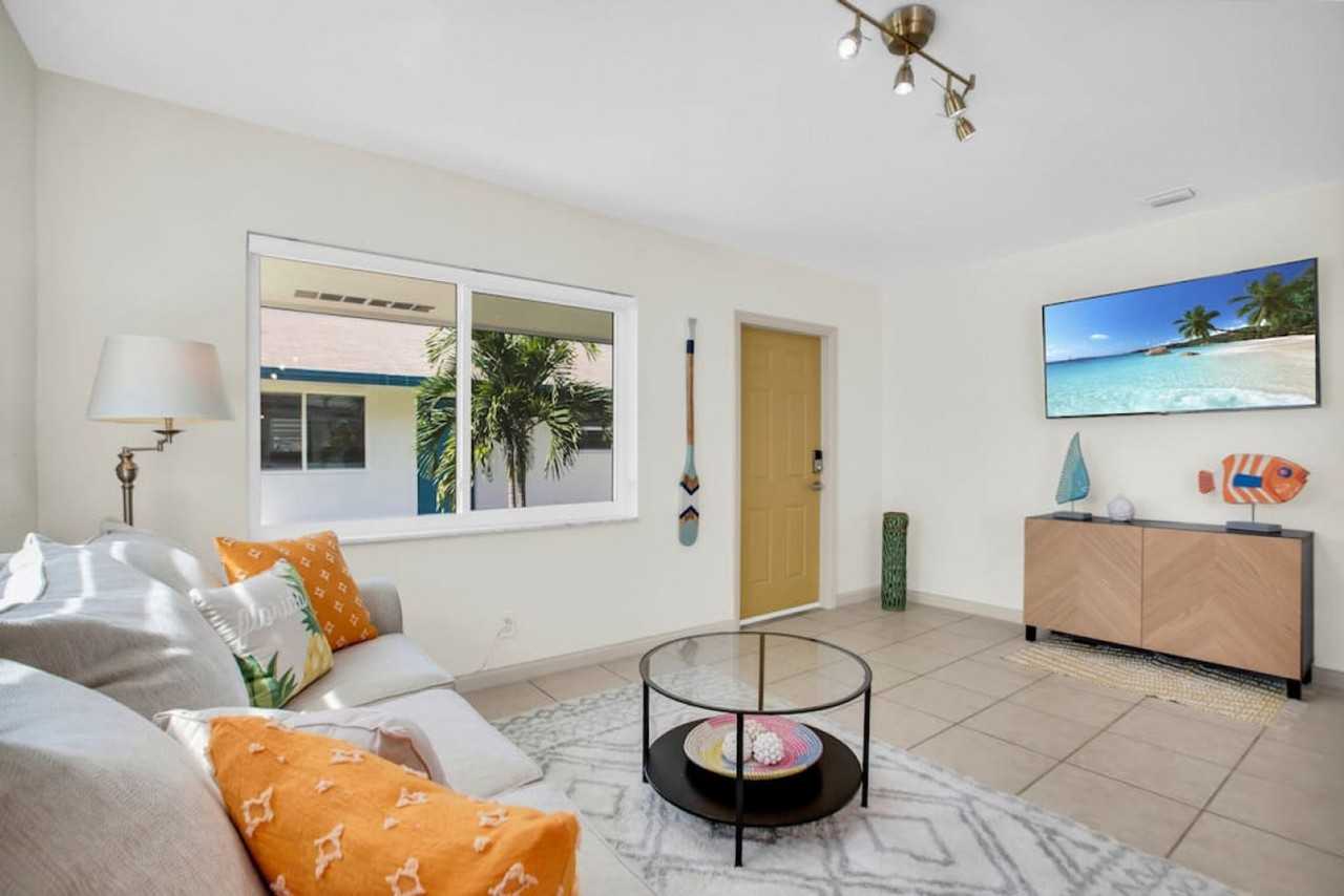 1840 Sw 24th St #1254548P - Photo 5 of 26