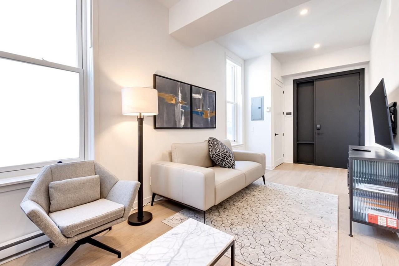 4500 Rue Hutchison #1254776P - Photo 6 of 24