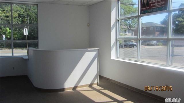 903 North Broadway - Photo 3 of 6