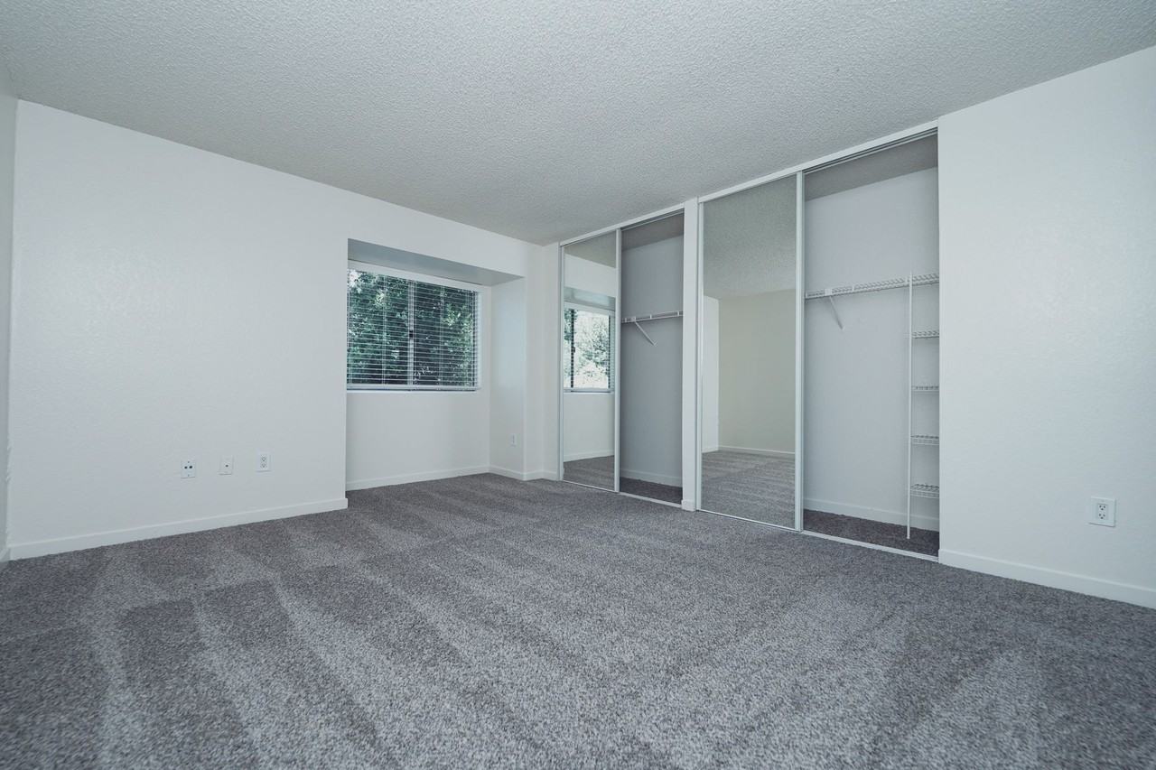 Foxworth Apartments - Photo 4 of 15