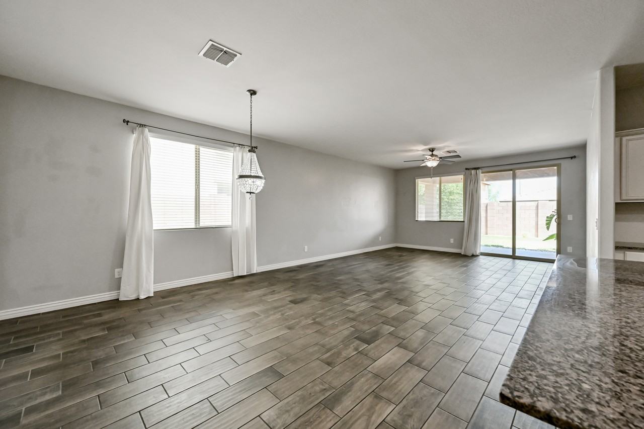2414 East Hazeltine Way - Photo 3 of 27