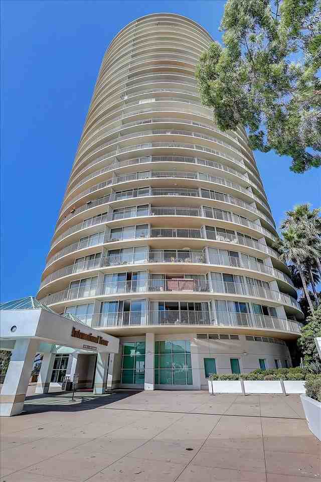 700 E Ocean Blvd #1007 - Photo 3 of 41