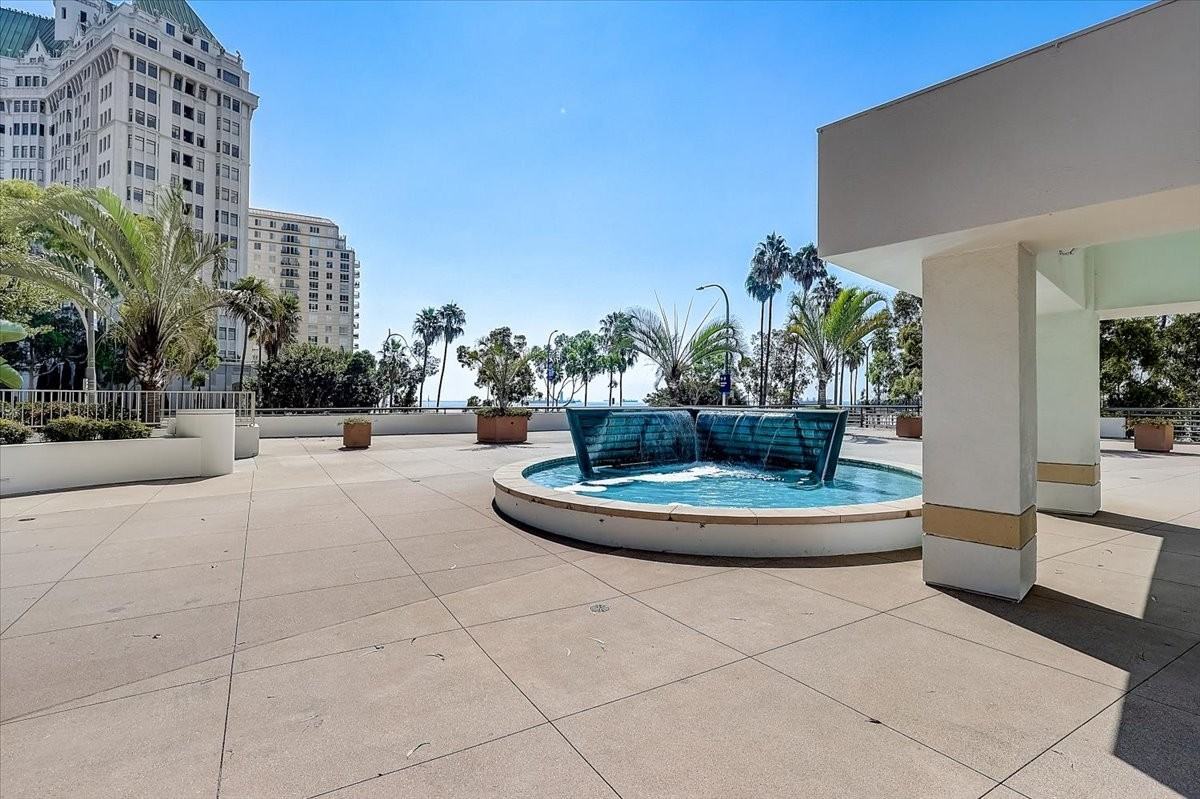 700 E Ocean Blvd #1007 - Photo 5 of 41