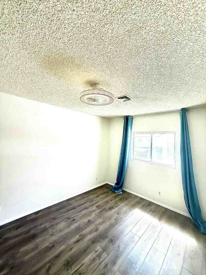 Rhinegold Way #875 - Photo 3 of 7