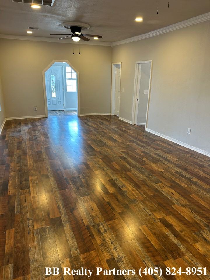 10 S Yorktown Ave #NA - Photo 7 of 30