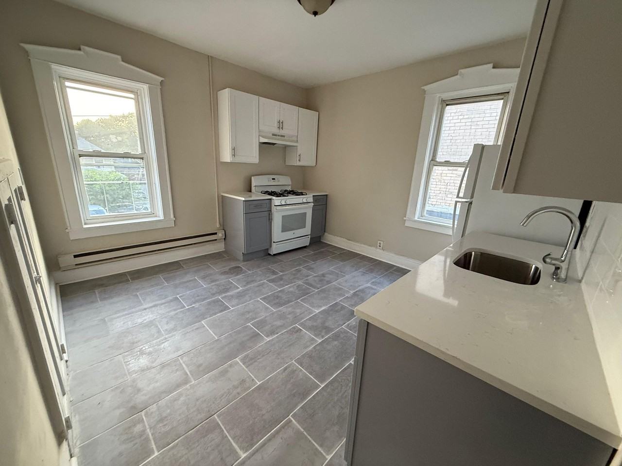 3 Larson Ct #6 - Photo 3 of 11