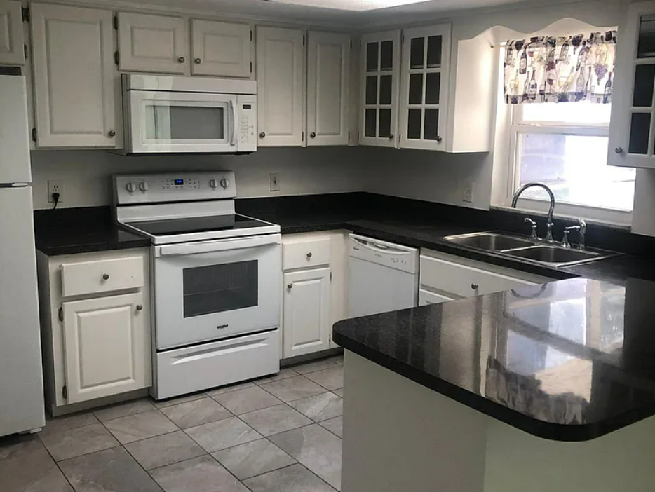 109 Fiesta Cir #NA - Photo 4 of 15