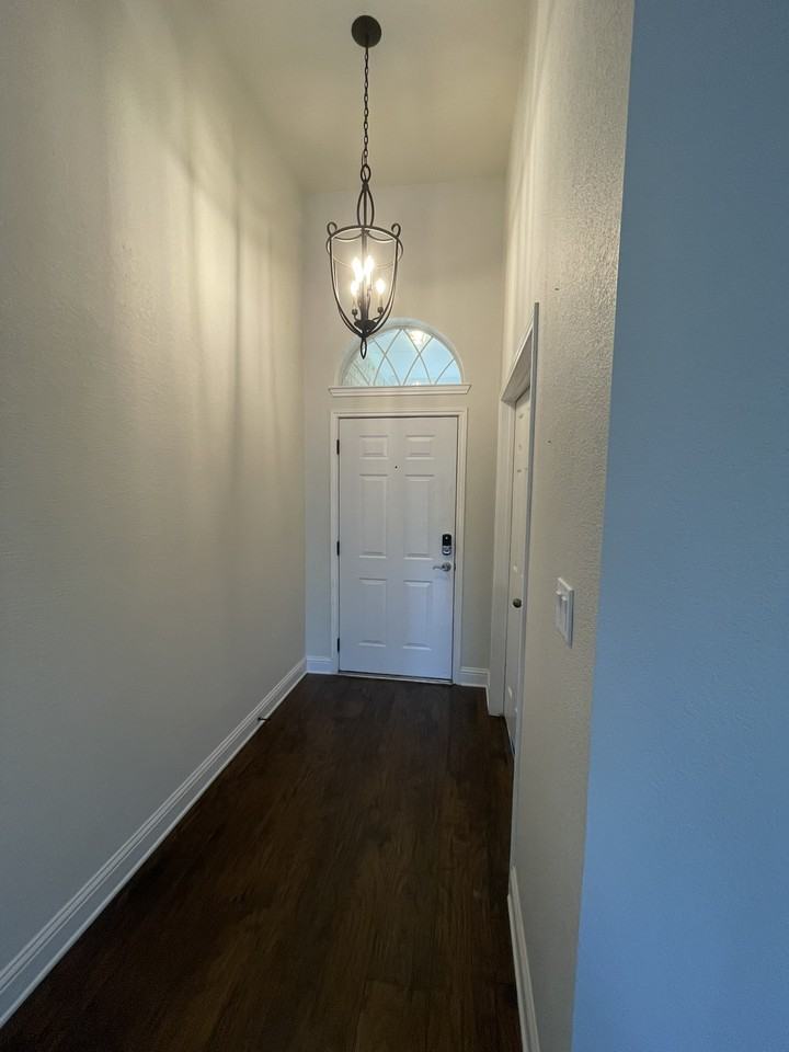 200 Mountain View Dr #NA - Photo 6 of 23