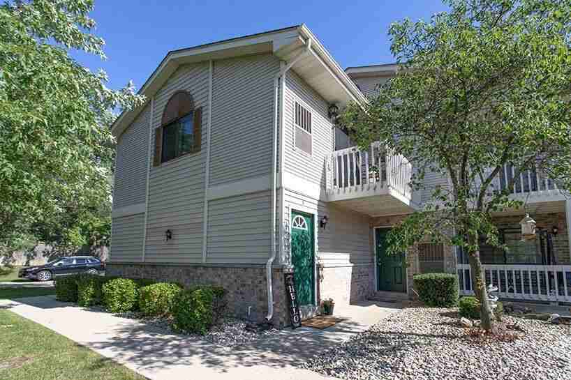 7305 98th Ave - Photo 2 of 20