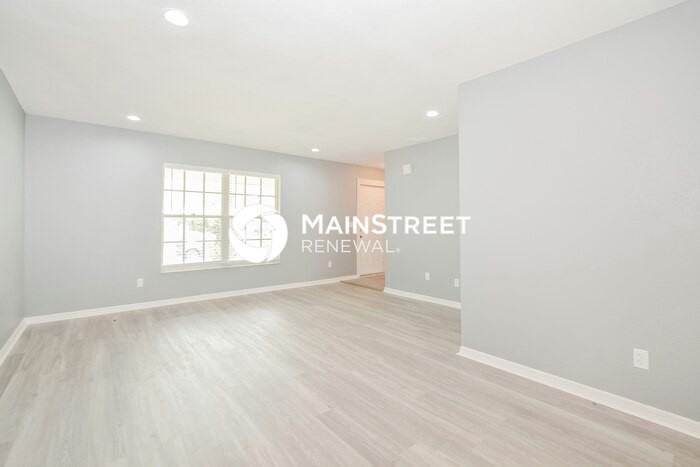 1965 Meadow Ln - Photo 3 of 15