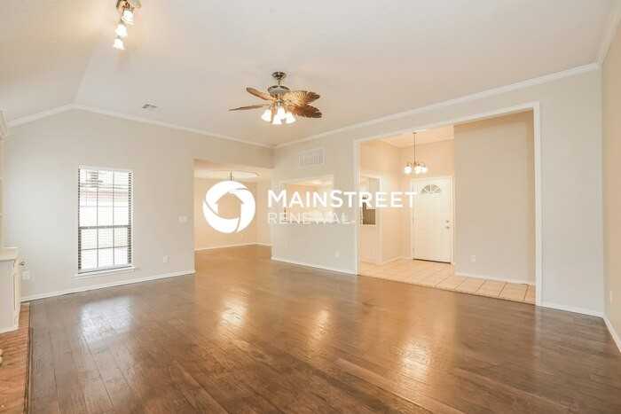 1149 Sw 132nd St - Photo 3 of 16