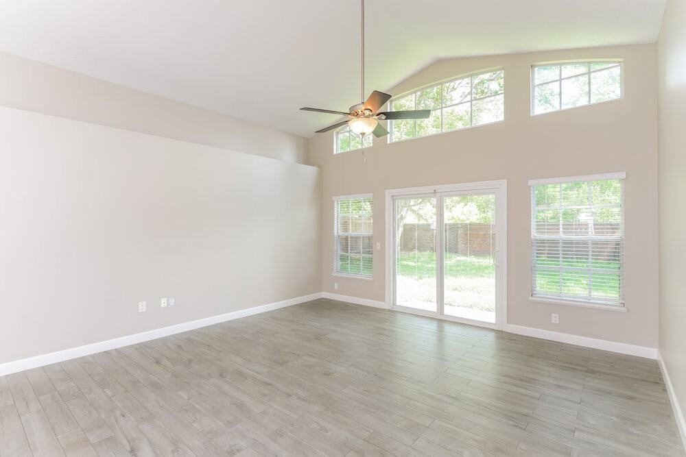 3019 Dellcrest Pl - Photo 3 of 16