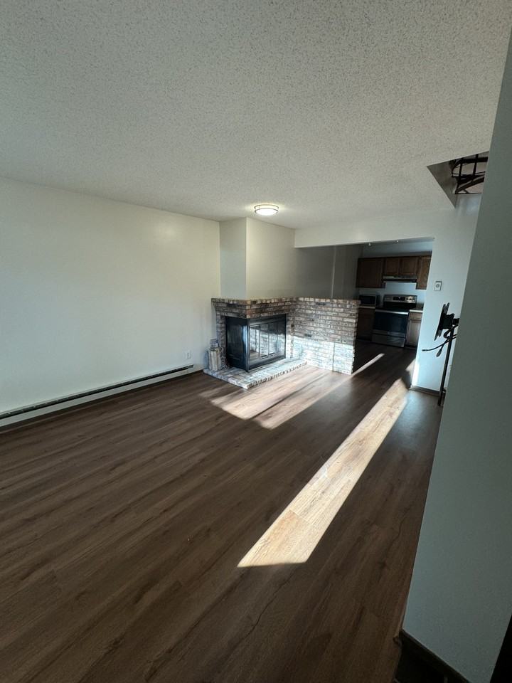 2260 Ridge Dr #12 - Photo 3 of 10