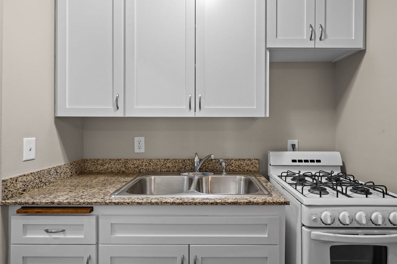 3948 5th St Ne - Photo 3 of 20