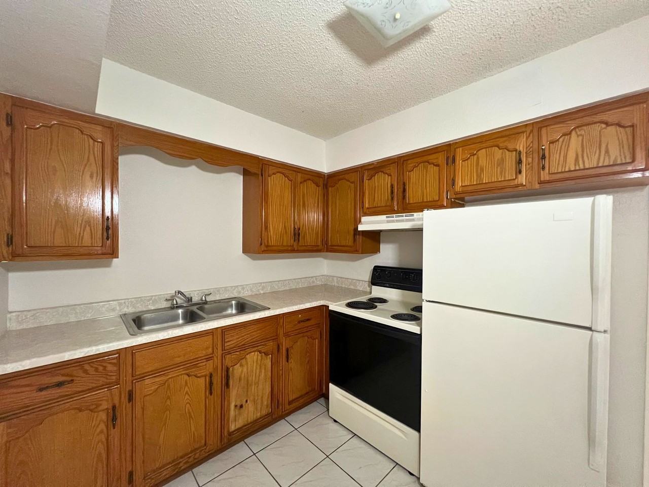 Oasis Escondido - Photo 6 of 11