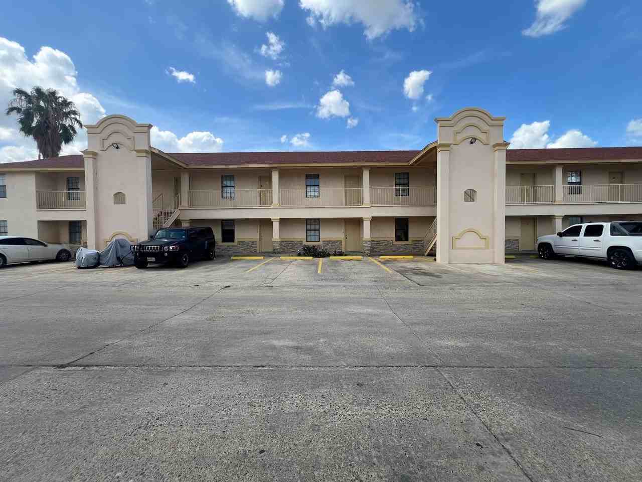 Oasis Escondido - Photo 7 of 11