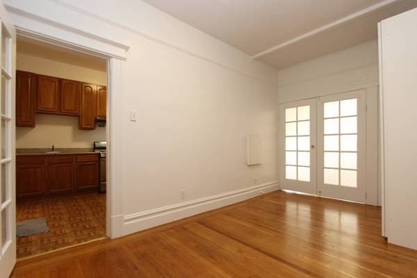 1100 Broadway - Photo 2 of 10