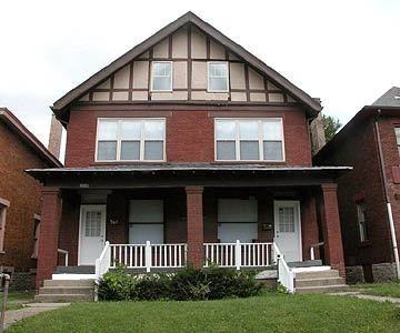 1616-1618 Summit St - Photo 2 of 20