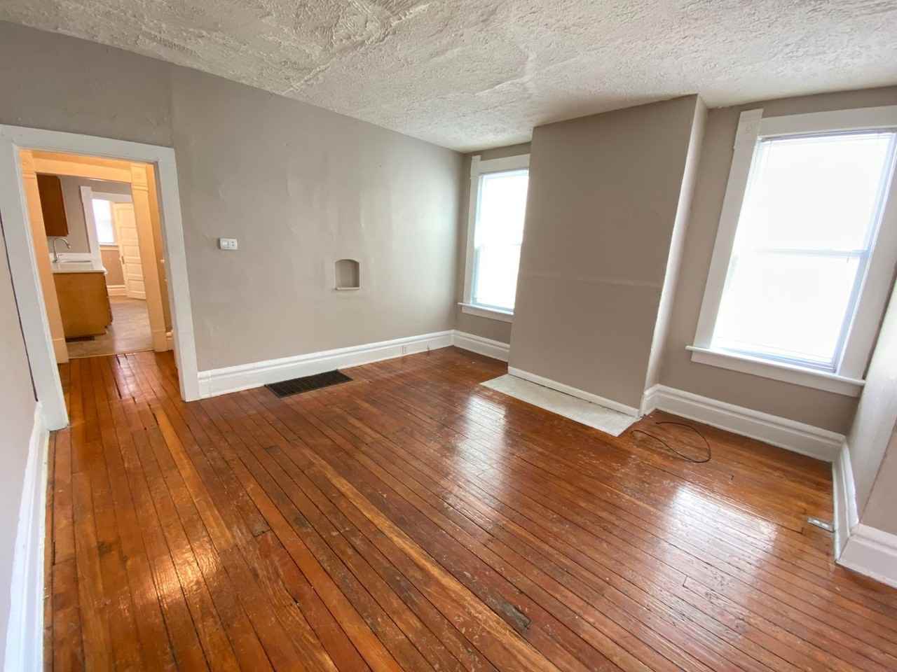 Hunter Ave 1438-1440 ONYX - Photo 3 of 35