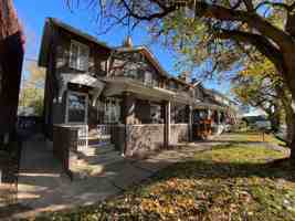 featured image of 2886 N High St