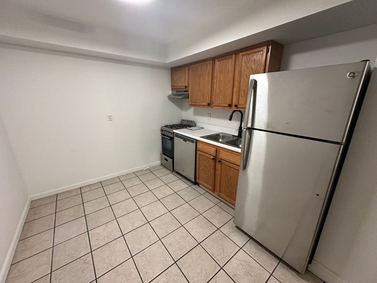 Chittenden Ave 34 UL - Photo 4 of 50