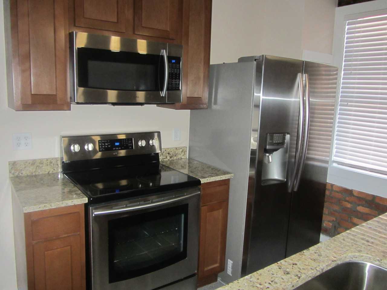 Hunter Ave 888-890 NCR - Photo 4 of 22