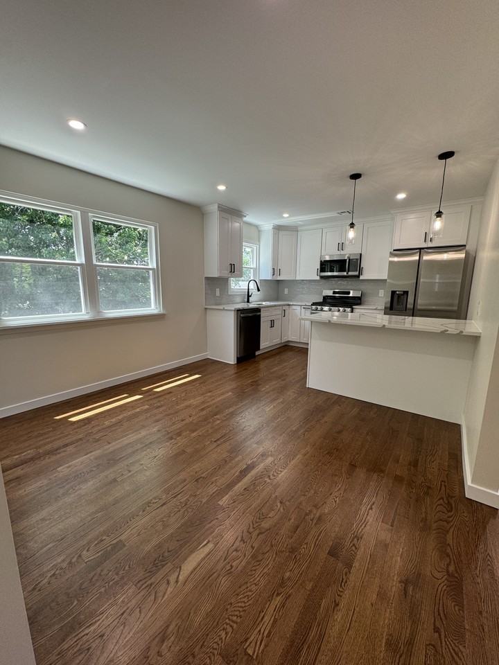 20 Howcroft Rd #2 - Photo 2 of 15