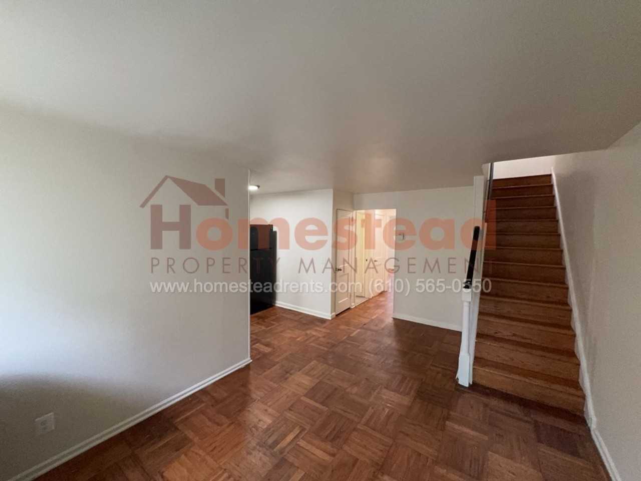 559 Wiltshire Rd - Photo 2 of 24