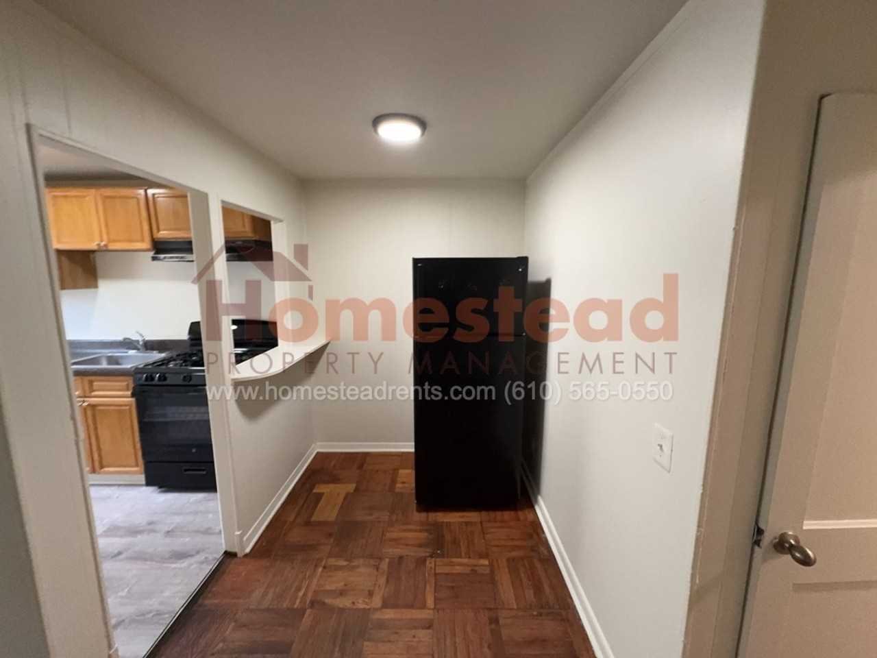 559 Wiltshire Rd - Photo 5 of 24