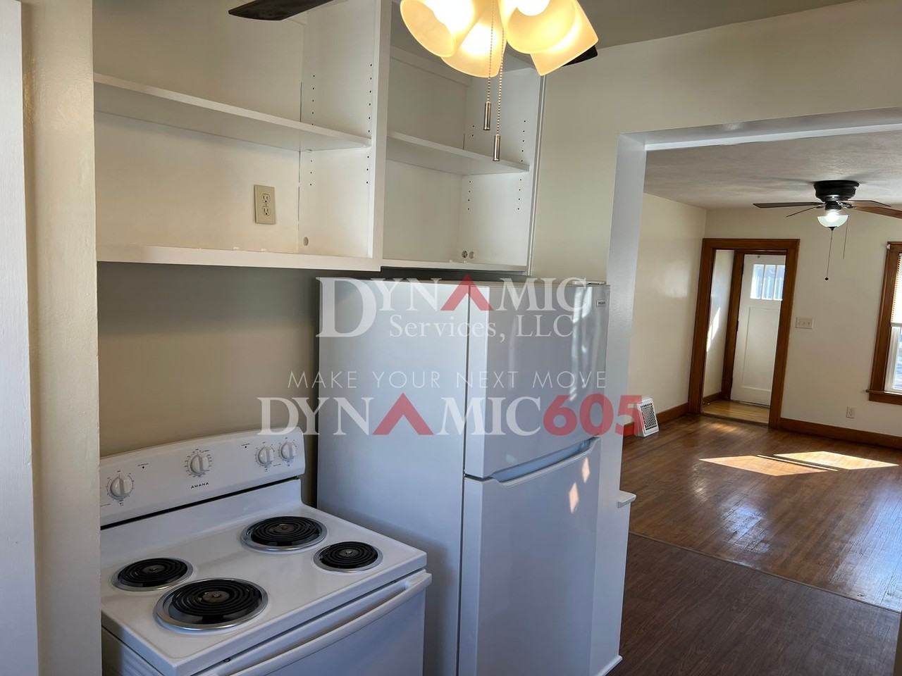 1917 S Duluth Ave - Photo 6 of 31