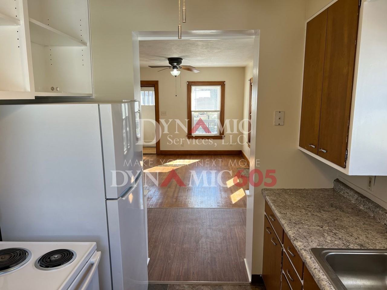 1917 S Duluth Ave - Photo 7 of 31