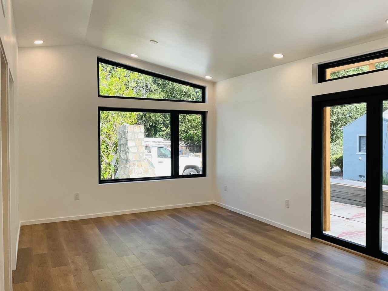 20480 Walnut Ave - Photo 3 of 20