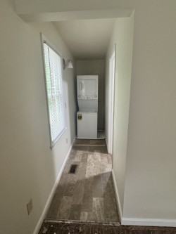 218 W Cameron St - Photo 3 of 3