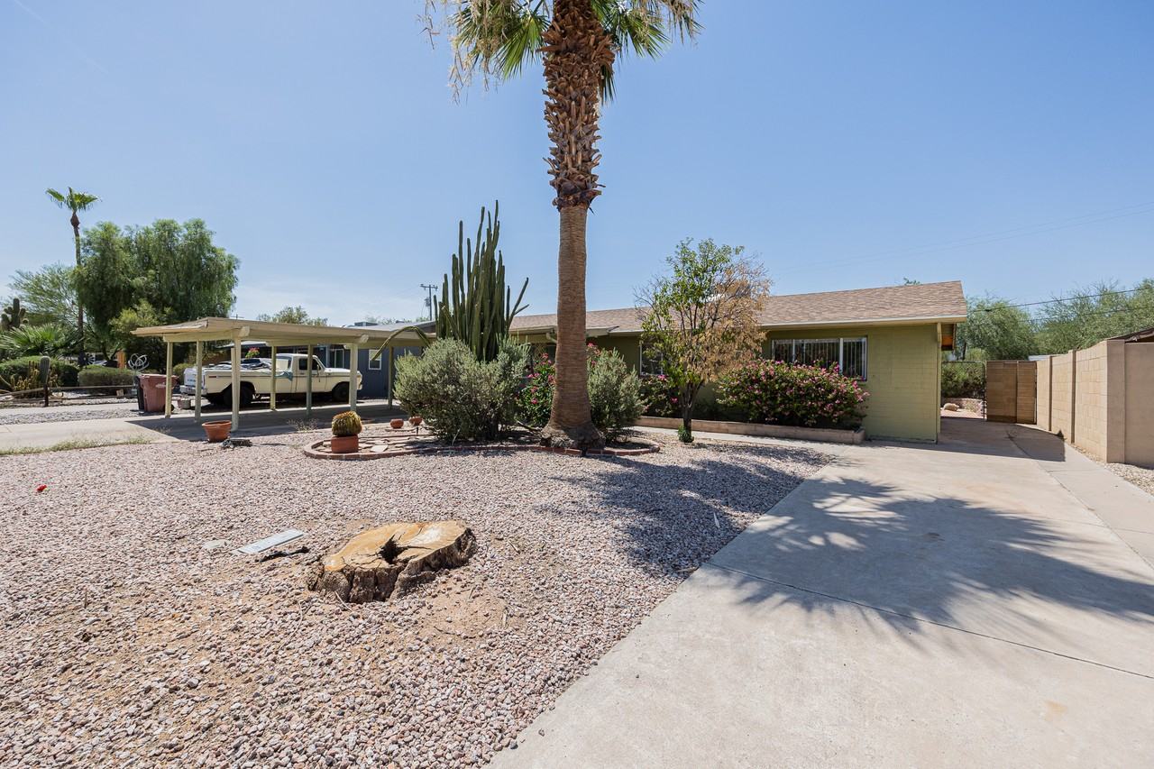 6706 E 1st Ave - Photo 3 of 26